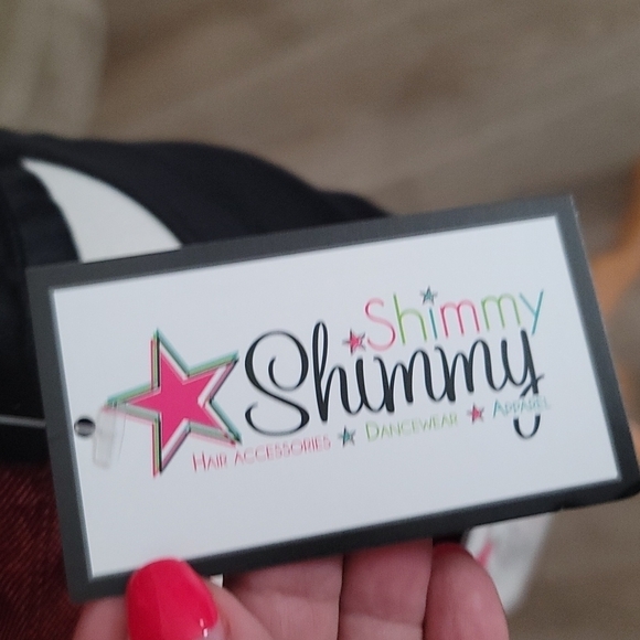 Shimmy Shimmy Inc Crop Top & Short Set - Picture 5 of 7